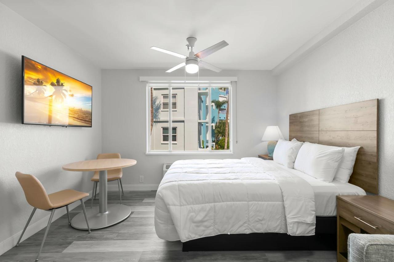 Grand Shores West Redington Shores Exterior photo