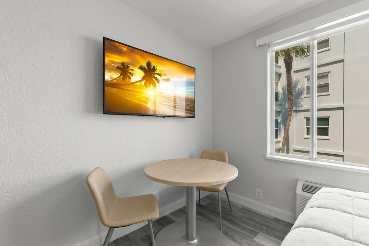 Grand Shores West Redington Shores Exterior photo