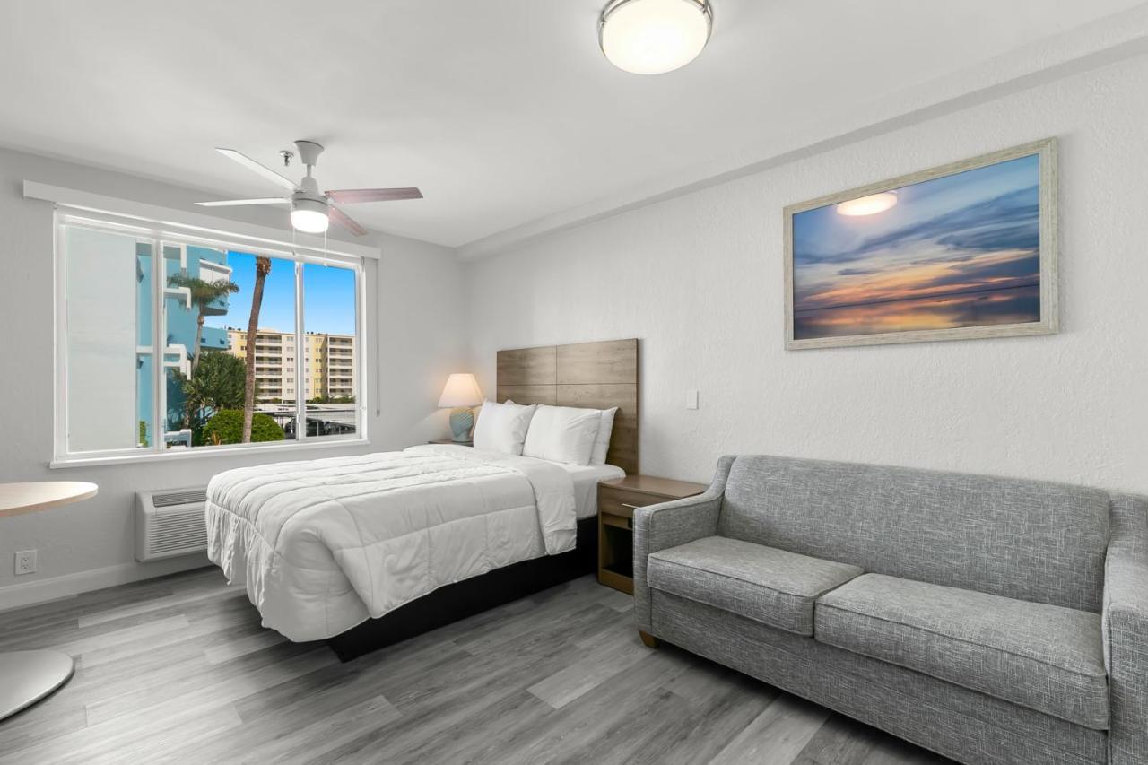 Grand Shores West Redington Shores Exterior photo