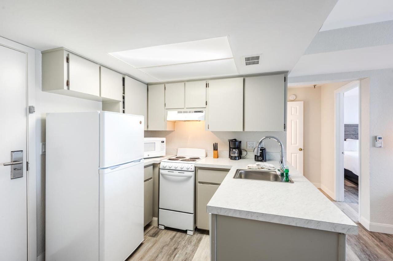 Grand Shores West Redington Shores Exterior photo