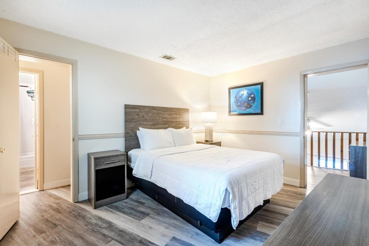 Grand Shores West Redington Shores Exterior photo