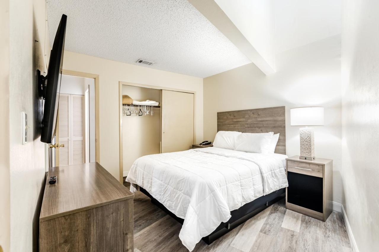 Grand Shores West Redington Shores Exterior photo